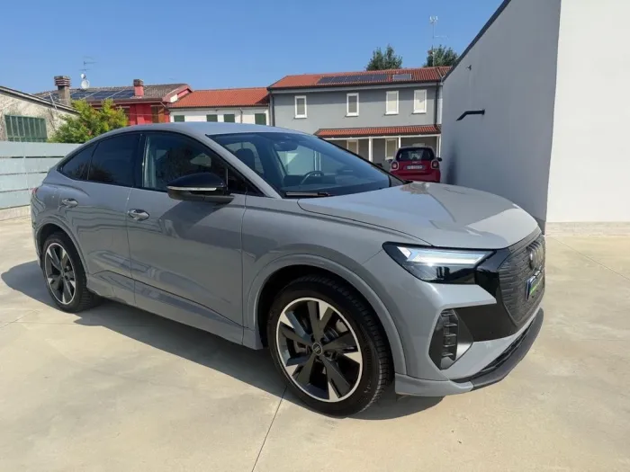 Other Audi Q4 45 e-tron quattro Business Advanced