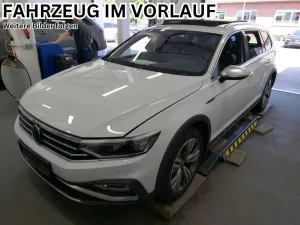 Volkswagen Passat Alltrack CAM Matrix PANO Massage ACC Memo