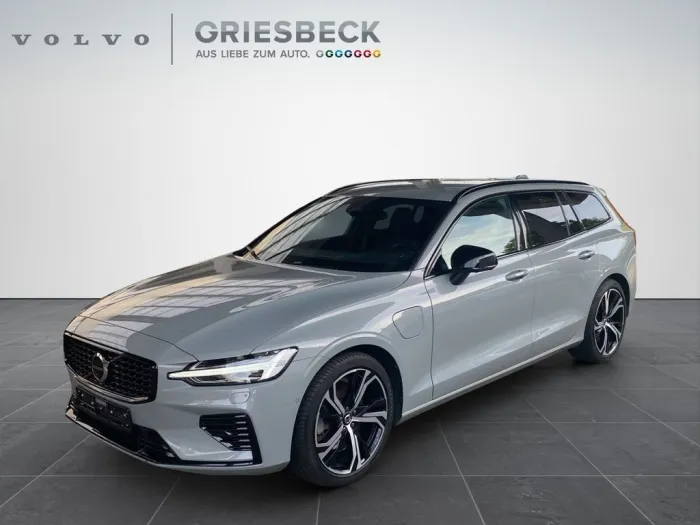 Volvo V60 Kombi T8 Plus Dark Recharge WiPa*SitzHZG*Nav