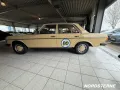 Mercedes-Benz 200 W123 Limousine Promifahrzeug Alles Original