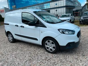 Ford Transit Courier 1.Hand * 23.317 km