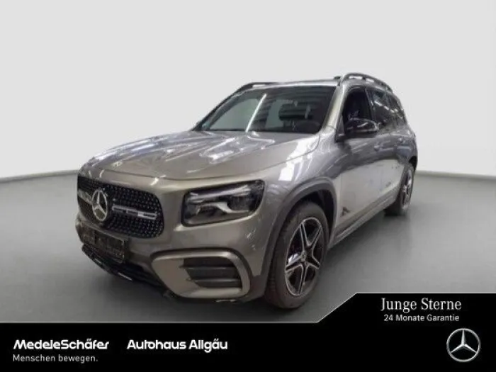 Mercedes-Benz GLB 200 AMG Night 19