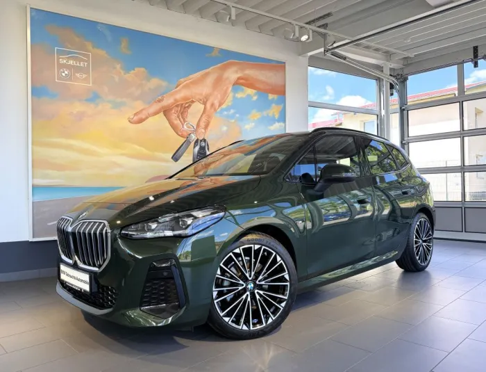 BMW 218i Active Tour. M SPORT PANO+KAM+KOMF+LEDer+AL