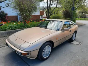 Porsche 924