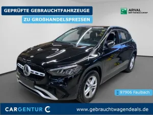 Mercedes-Benz GLA 180 Key LED Lane Navi RKam AUT Facelift SHZ
