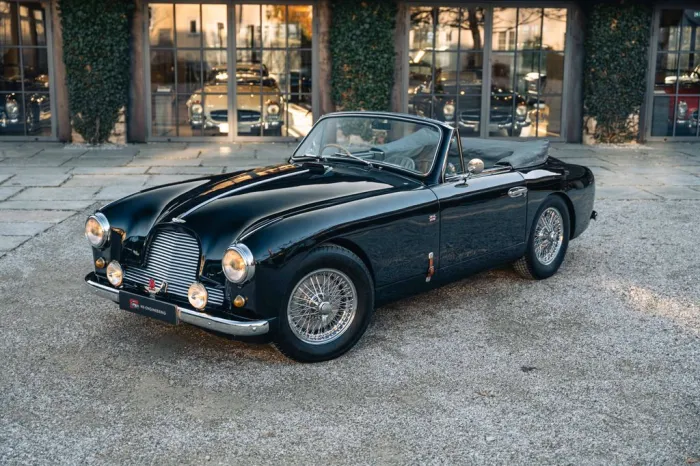 Aston Martin DB 2/4 DHC, MK I by H.J. Mulliner & Co.