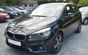 BMW 218i Active Tourer Sport Line Automatik LED Navi