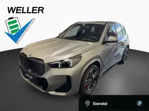BMW iX1 eDrive20 Sportpaket Bluetooth HUD Navi LED