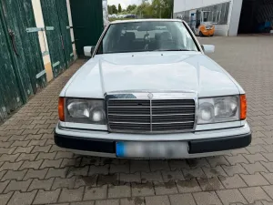Mercedes-Benz Mercedes Benz e230 Arctic weis auch Tausch...