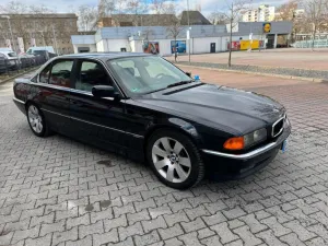 BMW 728i E38 Automatik Leder Schiebedach Tüv