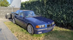 BMW 316i Avus Blau 