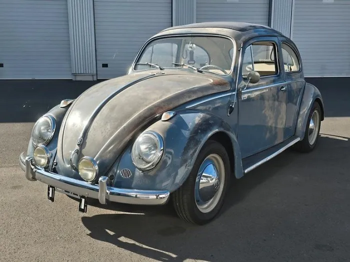 Volkswagen VW Käfer mit Faltdach aus 1958