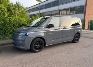 Volkswagen T7 Multivan 2.0 TDI Style AHK