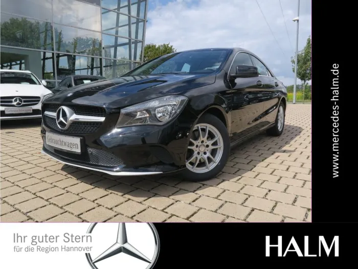 Mercedes-Benz CLA 180 Coupe GarminMapPilot Park-Assistent