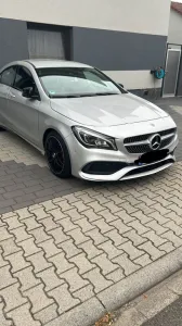 Mercedes-Benz CLA 180 -