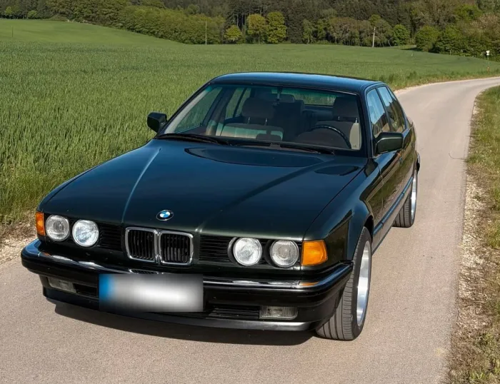 BMW 735 E32