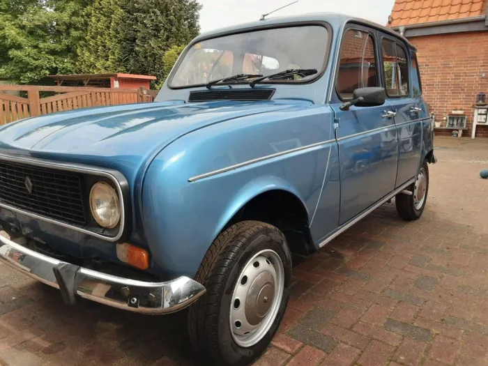 Renault R4 