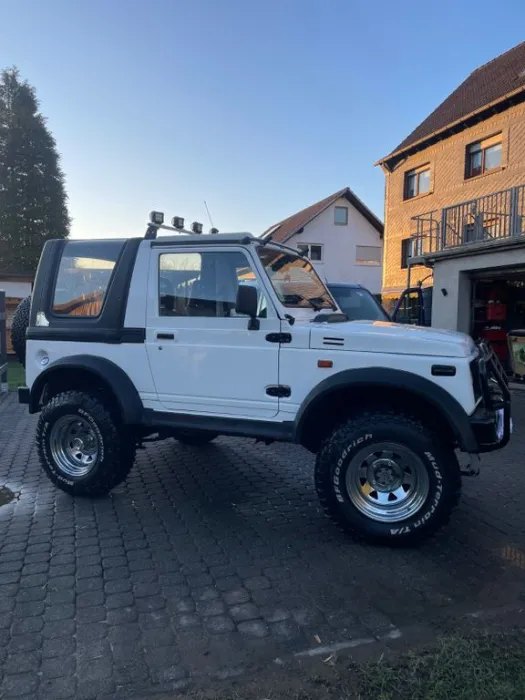 Suzuki SJ Samurai Deluxe Cabrio Deluxe