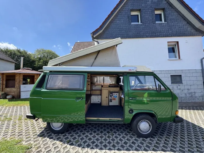 Volkswagen Oldtimer VW T3 Camper mit Aufstelldach