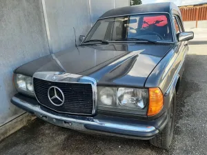 Mercedes-Benz Mercedes Benz W123 240D Oldtimer Bestatter...