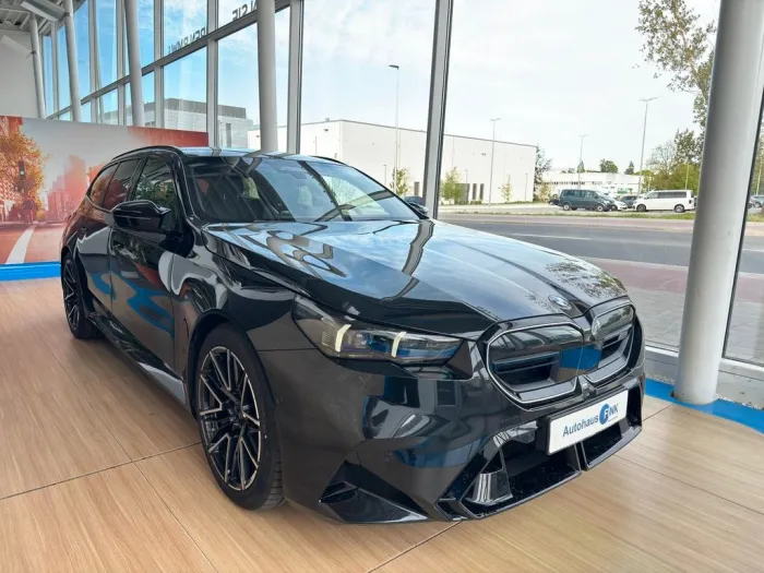 BMW M5 xDrive Competition Touring über 156.000 NP!