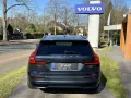 Volvo V60 T8 Plug-in Hybrid AWD Plus Dark