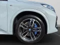 BMW X2 sDrive18d Panorama Anhängerk. IconicGlow Head