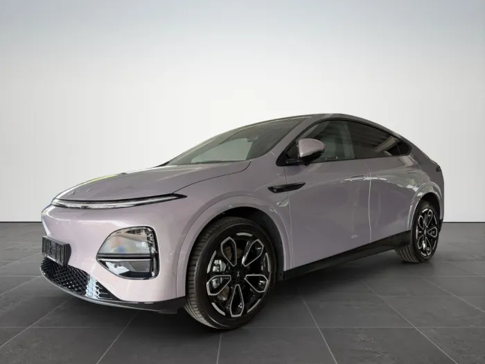 XPENG G6 AWD Performance / PREMIUM-SITZE/ AHK/PANO-DA/