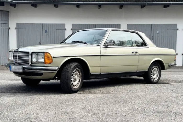 Mercedes-Benz Mercedes W123 Coupe 230CE, 3. Hand