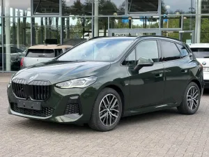BMW 218i Aut. Active Tourer M Sport / AHK / Glasdach