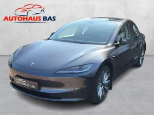 Tesla Model 3 Standard Range+ * Highland