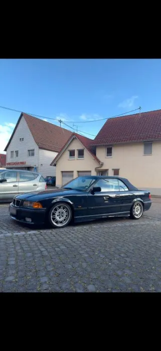 BMW E36 325i Cabrio - neu lackiert - sperr...