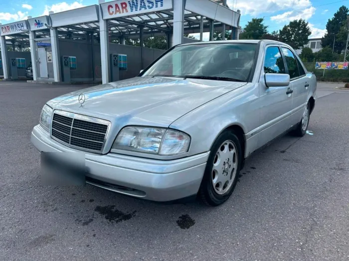 Mercedes-Benz Zu verkaufen Mercedes C220 W202 Automatik