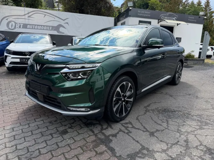 VinFast VF8 300 kW AWD Plus
