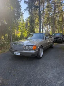 Mercedes-Benz 420SE