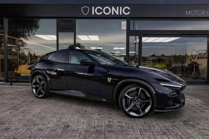 Ferrari Purosangue V12 DCT 4WD CARBON/BURMESTER/FULL OPT