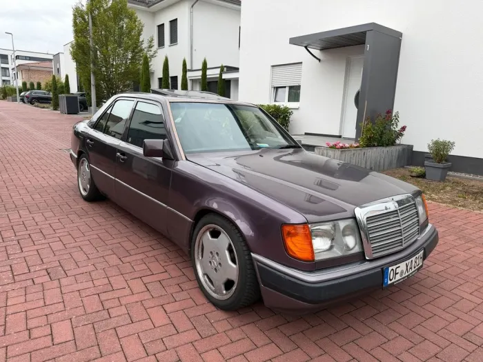 Mercedes-Benz MERCEDES 250 D AUTOMATIK SCHIEBEDACH H-ZUL...