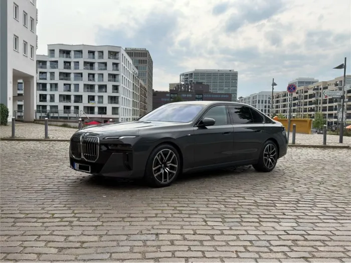 BMW 740d xDrive M Sport TV