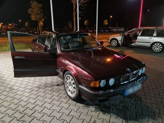 BMW E32 740i Brokatrot Metallic  H Zulassung
