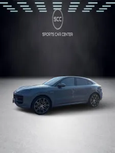 Porsche Cayenne Coupe E-Hybrid SportDesign / HUD / PDCC
