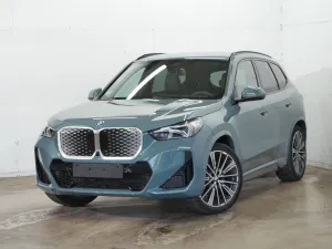 BMW iX1 xDrive30 M Sport 20