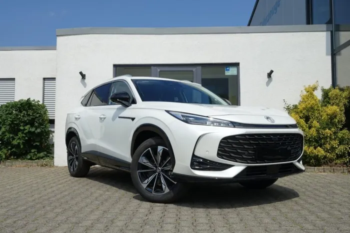 MG HS Hybrid+ Luxury 224PS +Anhängevorrichtung!