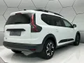 Dacia Jogger Extreme Eco-G 120 7-Sitzer Winter/Driving