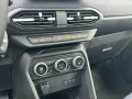 Dacia Jogger Extreme Eco-G 120 7-Sitzer Winter/Driving