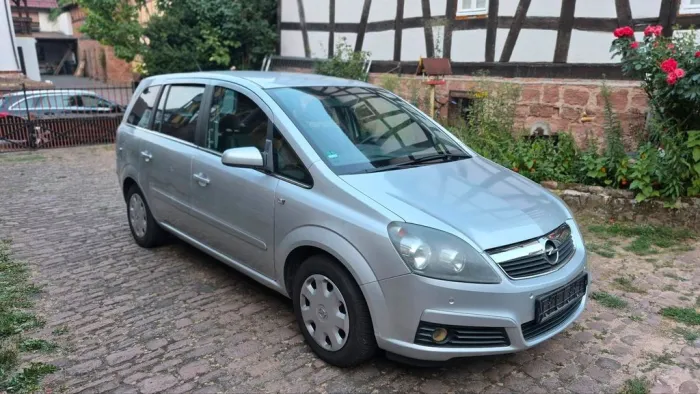 Opel Zafira B 1,8  mit easy Tronik