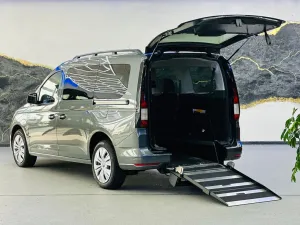 Volkswagen Caddy Maxi-Life-Behindertengerecht-Rampe