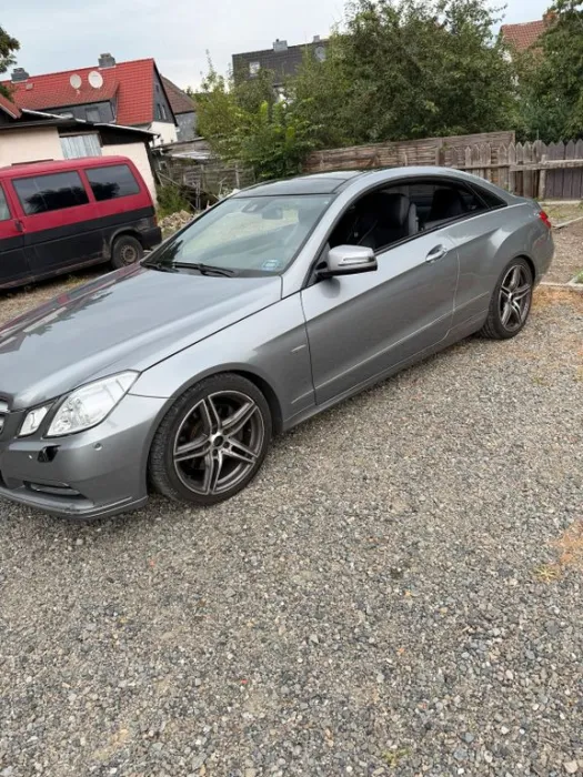 Mercedes-Benz Mercedes E350 CDI Coupé/Neuteile