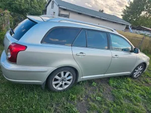 Toyota toyota avensis 274000km benziner bevorzugt...