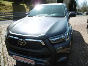 Toyota HILUX DOUBLE CAB 2,8 INVINCIBLE-MILD HYB.'25