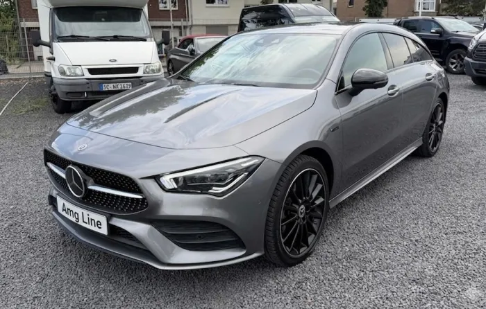 Mercedes-Benz CLA 250 e Shooting Brake Amg Line 360 Cam
